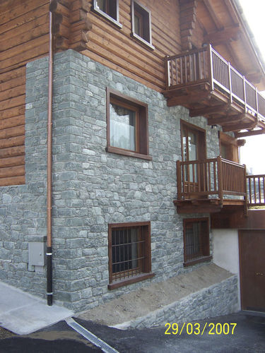 Parement en pierre - CAPINAT SA - extérieur / vieilli / décoratif