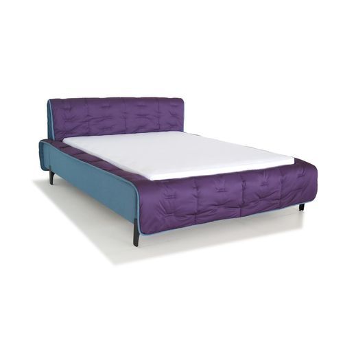 Lit double - QUILT - HMM Ltd. - contemporain / tapissé / avec tête de lit