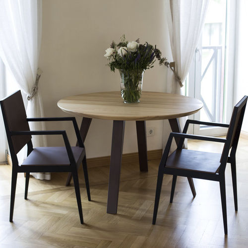 Table à manger contemporaine - FRIENDS (LARGE) - KD Stripes - en frêne / en contreplaqué / avec piètement en frêne