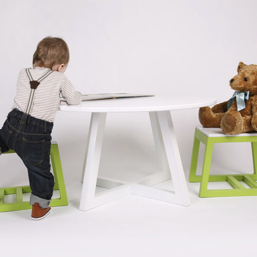 Ensemble table et chaises contemporain - FAIRY TALE (LARGE) - KD Stripes - d'intérieur / en contreplaqué / en frêne