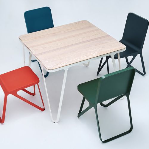 Table à manger contemporaine - LOOP - NEOCRAFT GmbH - en chêne / en frêne / en noyer américain
