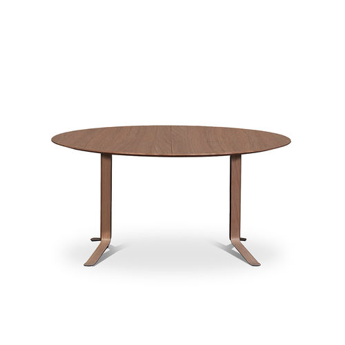 Table à manger design scandinave - FUSION - PBJ Mobler ApS - en chêne / en noyer / avec piètement en métal