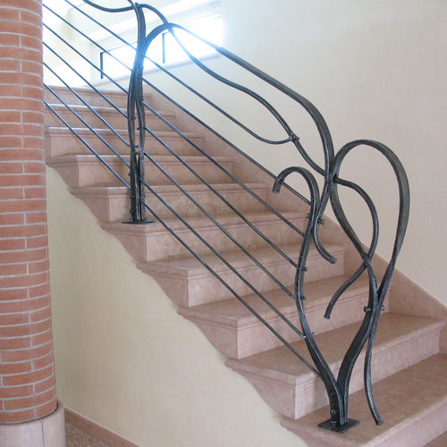 Garde-corps en fer forgé - LIBERTY - Tessaro Group - à barreaux / d'intérieur / pour escalier