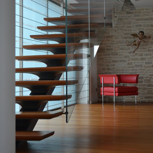 Escalier droit - 1 - Tessaro Group - à marches en bois / structure en métal / contemporain
