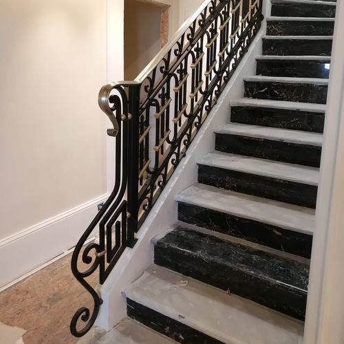 Garde-corps en fer forgé - MONTECARLO - Tessaro Group - à barreaux / d'intérieur / pour escalier