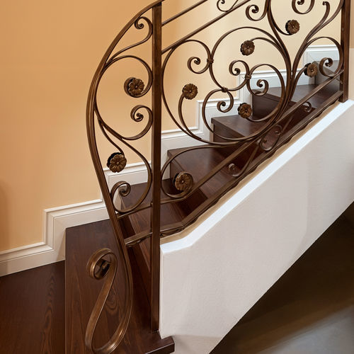 Garde-corps en fer forgé - VOLUTA - Tessaro Group - à barreaux / d'intérieur / pour escalier