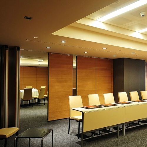 Cloison pivotante-coulissante - MOVE - Integra - Interior Systems - mobile / en bois / stratifiée