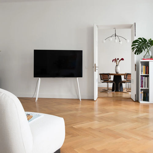 Support TV sur pied contemporain - XL / WHITE - Esthete LLC - fait main / en bouleau / résidentiel