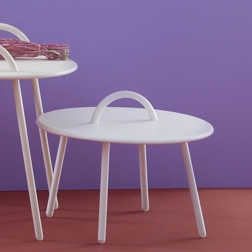 Table basse contemporaine - swim - bibelo - en métal peint / avec piètement en métal / ronde