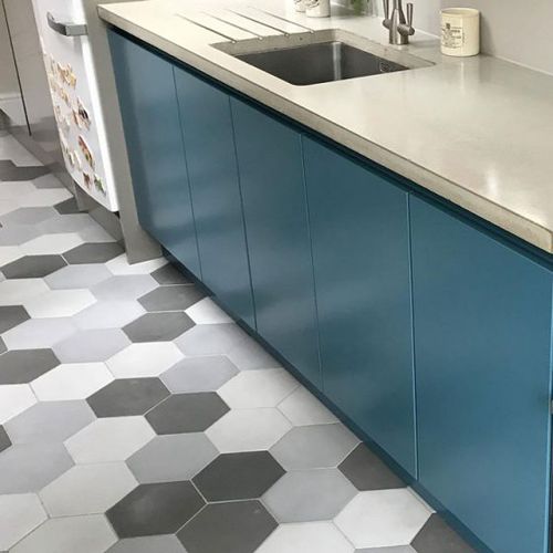Carrelage en béton - HEXAL - Living Concrete Ltd - poli / de cuisine / de salle de bain