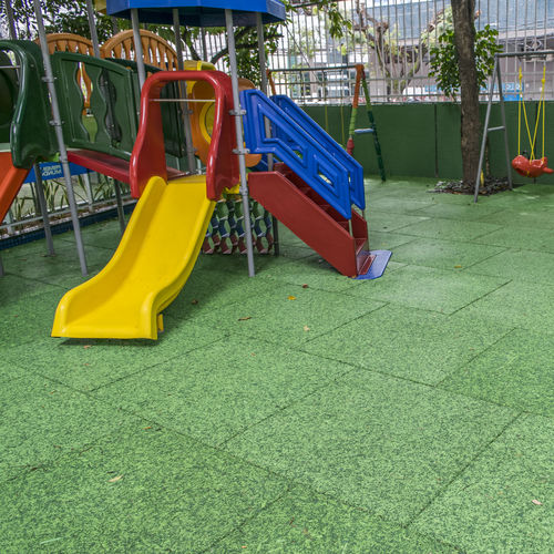 Sol en paillis de caoutchouc pour espaces publics - IMPACT SOFT - MULCH EPDM 50MM - AUBICON - RUBBER FLOORING AND INSULATION MATS