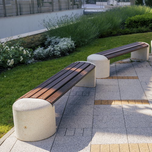 Banc public contemporain - 40 - Encho Enchev - ETE - en bois / en béton à haute performance / en béton fibré