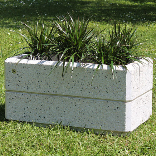 Jardinière en béton fibré - 79 - Encho Enchev - ETE - en béton à haute performance / en marbre / en granite