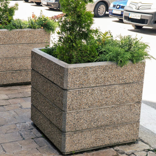 Jardinière en béton fibré - 73 - Encho Enchev - ETE - en béton à haute performance / en marbre / en granite