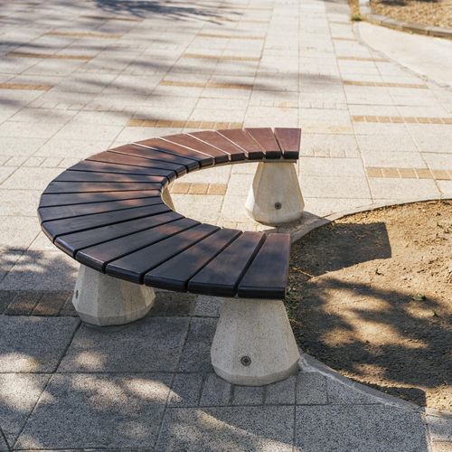 Banc public contemporain - 156 - Encho Enchev - ETE - en iroko / en bambou / en épicéa