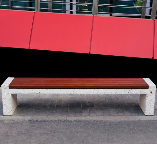 Banc public contemporain - 185 - Encho Enchev - ETE - en iroko / en bambou / en béton à haute performance