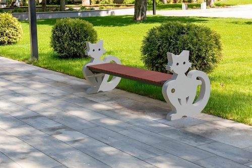 Banc public design original - CAT 450 - Encho Enchev - ETE - en composite / en HPL / en béton