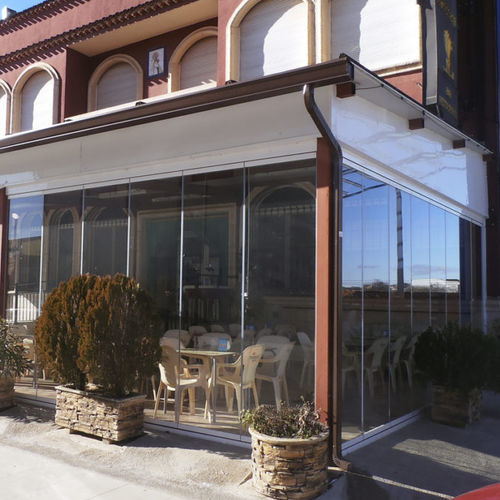 Mur-rideau en panneaux - COVERTTO - en verre / transparent