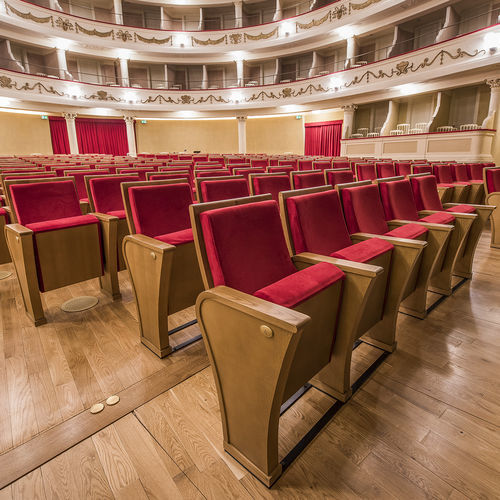 Fauteuil d'auditorium contemporain - LEGNANO - Cinearredo Italia - en tissu / en frêne / pliant
