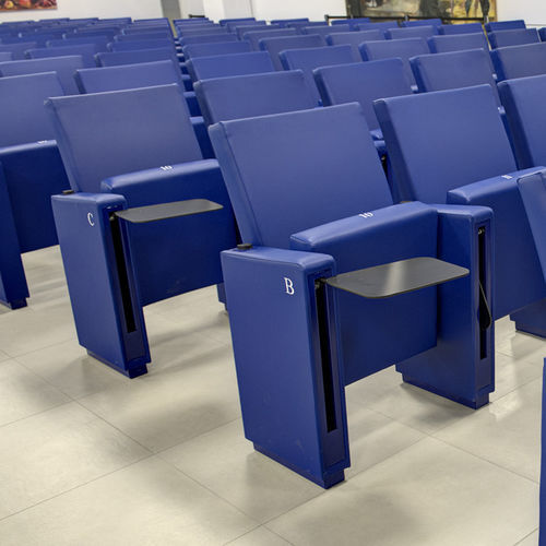 Fauteuil d'auditorium contemporain - CROCIERA - Cinearredo Italia - en cuir / en contreplaqué / pliant