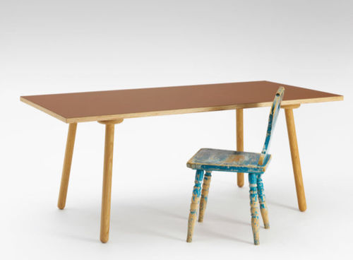 Table contemporaine - MT2 - Faust Linoleum - en linoléum / avec piètement en bois / rectangulaire