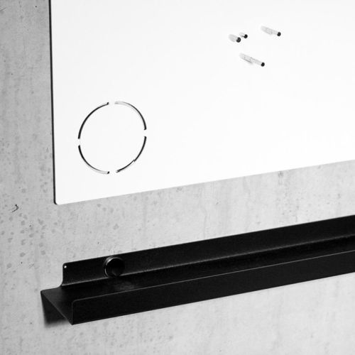 Étagère murale - PINBOARD TRAY - Faust Linoleum - contemporaine / en acier / professionnelle