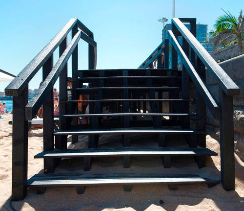 Passerelle en plastique recyclé - Extruplas - à poutres / modulaire / préfabriquée