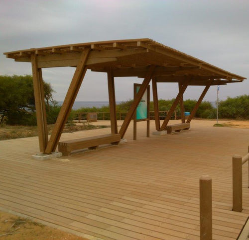 Abri pour espace public - Extruplas