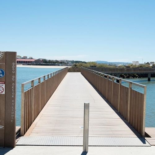 Passerelle en plastique recyclé - Barreiro - Extruplas - à poutres / sur pilotis / pour applications marines