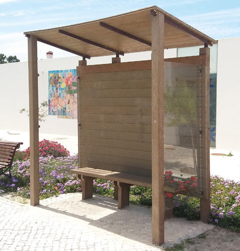 Abribus en polycarbonate - Extruplas - en plastique recyclé / avec banc