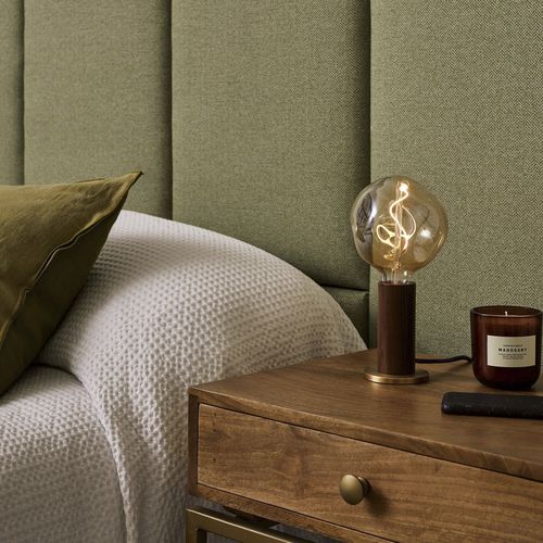 Lampe de table - KNUCKLE - Tala - en métal / en bois massif / en noyer