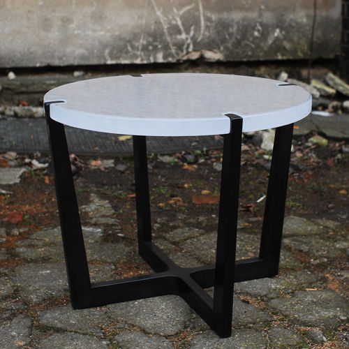 Table d'appoint contemporaine - ZILE 1 AND 2 - Atelier Stefan Leo - en verre / en fer / ronde
