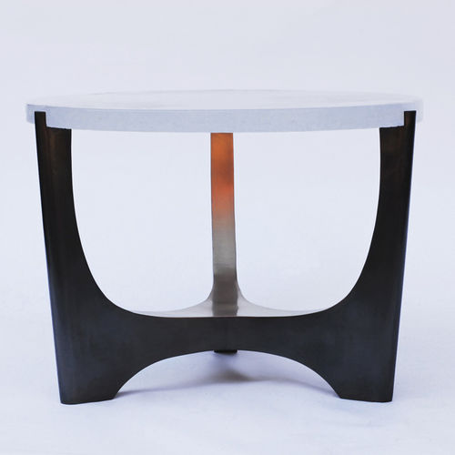 Table d'appoint contemporaine - SPINA - Atelier Stefan Leo - en verre / en bronze / ronde
