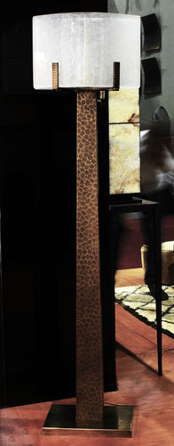 Lampe sur pied - MEROE - Atelier Stefan Leo - en bronze / en verre / contemporaine