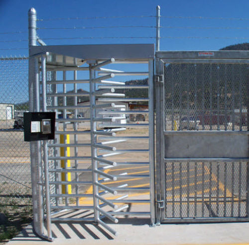 Tourniquet toute hauteur - Tymetal Corp - de sécurité / industriel