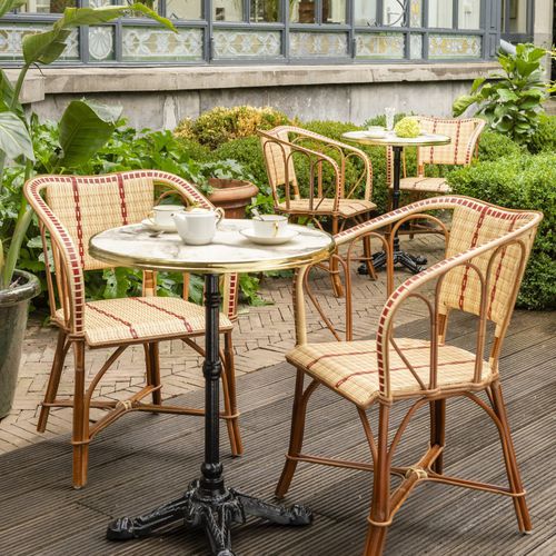 Chaise de jardin contemporaine - BISTROT - KOK Maison - d'extérieur / en résine tressée / avec piètement en rotin