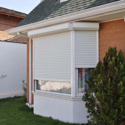 Volet roulant - C-42 - Persax - en PVC / de porte