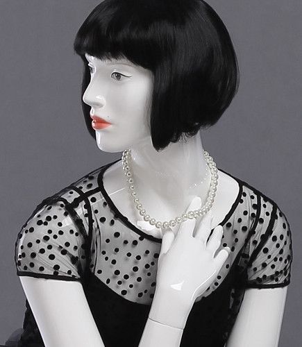 Mannequin de vitrine femme - SIREN - CNL mannequins - réaliste / assis