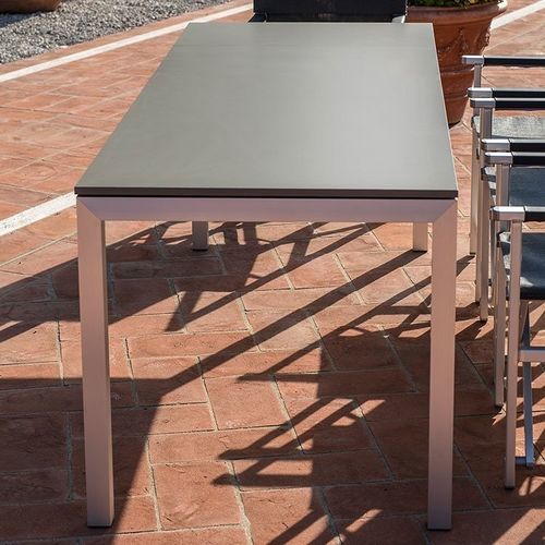 Table contemporaine - SUMMUM - RED SRL - en HPL / avec piètement en aluminium / rectangulaire