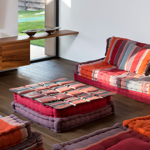 Table basse design original - MATTRESS MARS - PlusObject - en verre / en tissu / carrée