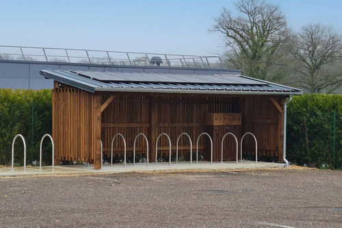 Abri vélo pour espace public - AVL+ INV - MODULAND - avec panneau solaire / en bois