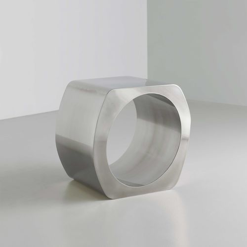 Table d'appoint contemporaine - Skye - TOM FAULKNER - en acier / avec piètement en acier / carrée