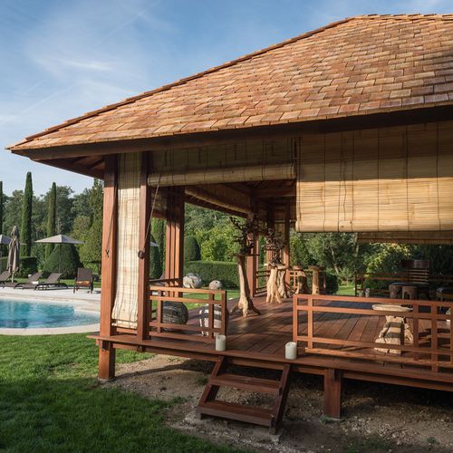 Gazebo en bois - 40M2 - Teck Time - toit en tuiles / toit en bois / structure en bois
