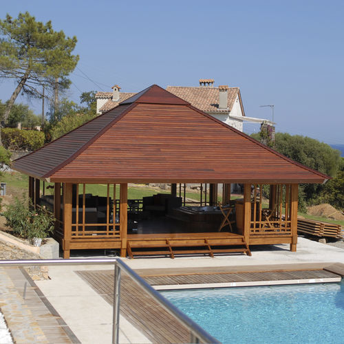 Abri de spa en teck - 50M2 - Teck Time - fixe / toit en bois / structure en bois