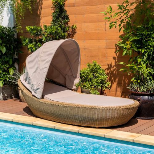 Bain de soleil contemporain - BLUM - Ezeis - en tissu / en aluminium / en rotin synthétique