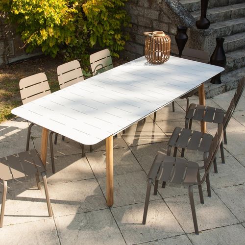 Table à manger contemporaine - ALICANTE - Ezeis - en aluminium / avec piètement en teck / rectangulaire