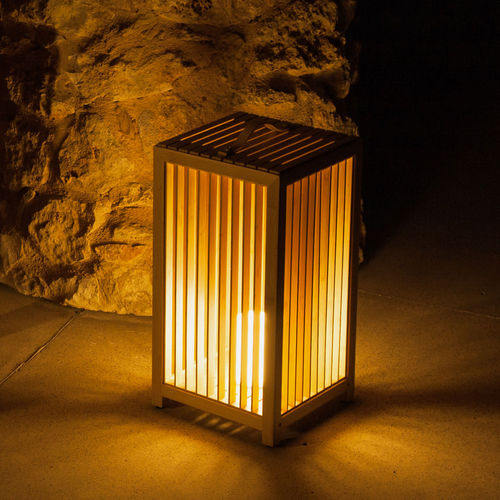Lanterne contemporaine - UZEA : TRAITS XL - Ezeis - en bambou / à LED / d'intérieur