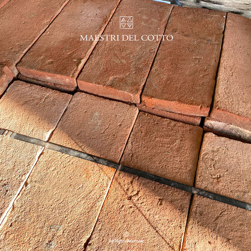 Planelle en terracotta - Lotto 010 - MAESTRI DEL COTTO - moulée main