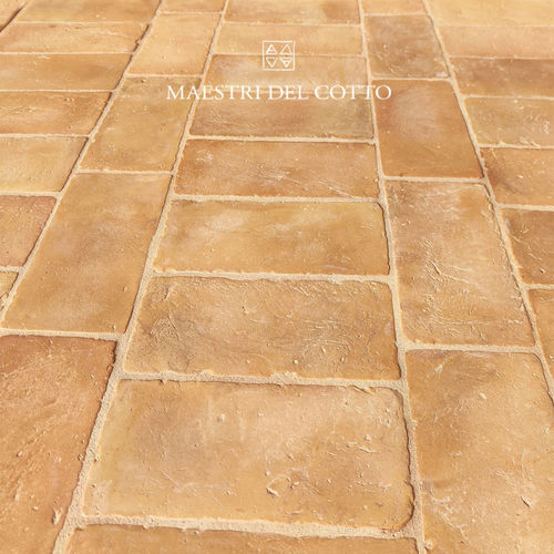 Revêtement de sol en terracotta - COTTO CHIARO UMBRO VISSUTO - MAESTRI DEL COTTO - d'extérieur / résidentiel / autres formats
