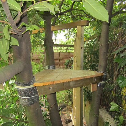 Cabane pour enfant de jardin - TREE HOUSE WITH SWING - DE BREUYN